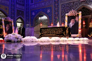  حضور مردم عزادار بر مزار مطهر رهبر شهید انقلاب اسلامی-3 