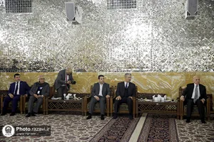 دیدار نخست وزیر عراق با تولیت آستان قدس رضوی