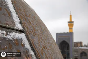 بارش برف در حرم مطهر رضوی
