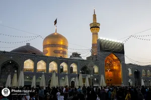 حال و هوای حرم مطهر رضوی در شب شهادت امام محمدباقر علیه السلام