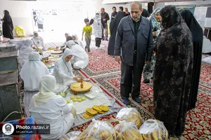 بازدید مدیرعامل بنیاد کرامت رضوی از پخت نان نذری