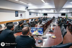 نشست صمیمی ادعیه&zwnj;خوانان و مداحان جوان حرم مطهر رضوی