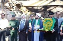 تجلیل سفیران حرم مطهر رضوی از صبر و استقامت خانواده شهدای الوند