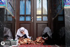 اعتکاف رجبیه خواهران در حرم مطهر رضوی
