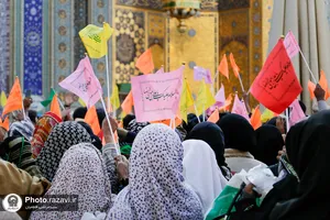 تشرف زائران اردو زبان به حرم مطهر رضوی