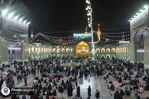 حال و هوای حرم مطهر رضوی در شب میلاد امام رضا علیه&zwnj;السلام -2