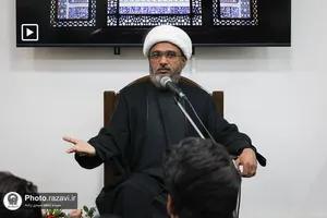 نشست تخصصی اردو&zwnj;زبانان در رواق ملل حرم مطهر رضوی