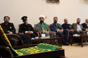 نماینده&zwnj; ولی &zwnj;فقیه ایلام در دیدار با خادمان حرم رضوی؛ امام رضا (ع) شفیع مؤمنان در قیامت است+ گزارش تصویری