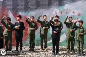 اجتماع دانش آموزان مشهدی در حمایت از کودکان غزه