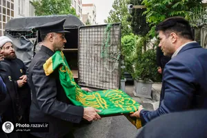 حضور کاروان زیر سایه خورشید در منزل شهید حسین امیرعبداللهیان