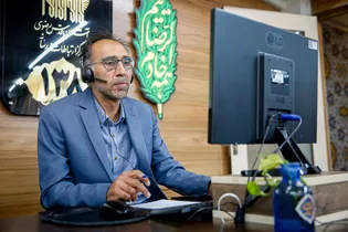 پاسخگویی تلفنی مدیر خدمات فنی و تزئینات محیطی حرم مطهر رضوی به مخاطبان سامانه ۱۳۸
