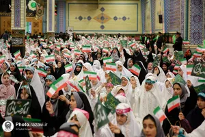 ضیافت افطاری 2000 دانش آموزان دختر مشهدی