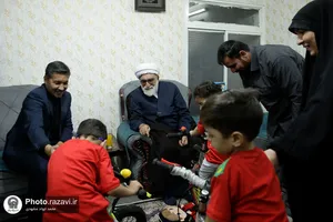 دیدار تولیت آستان قدس رضوی با دو خانواده فرزند پذیر مشهدی