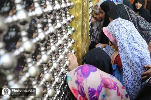 تشرف جمعی از نابینایان به حرم مطهر رضوی