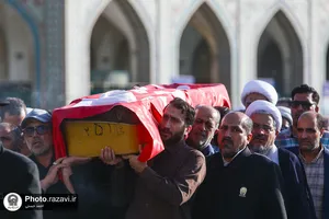 تشییع پیکر حجت&zwnj;الاسلام والمسلمین علی اکبر الهی خراسانی در حرم مطهر رضوی