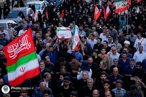 تشییع پیکر 2 شهید حادثه بلوار وکیل&zwnj;آباد مشهد در حرم مطهر رضوی