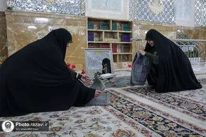 آئین تعویض سفره&zwnj;های عقد زوجین در حرم مطهر رضوی