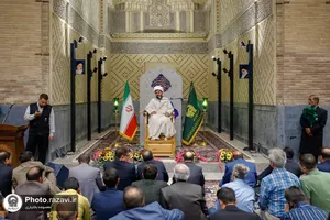 تشرف مدیران پرستاری بیمارستان های کشور به حرم مطهر رضوی