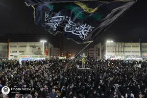 اجتماع زائران و مجاوران رضوی در شب شهادت حضرت جوادالائمه علیه السلام