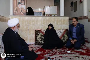 دیدار تولیت آستان قدس رضوی با خانواده شهدای دفاع مقدس و مدافع حرم