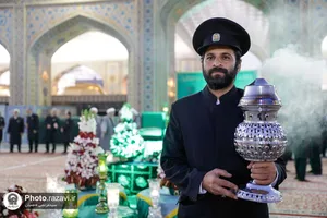 آیین تعویض پرچم گنبد و پوش ضریح مطهر حضرت رضا علیه&zwnj;السلام به مناسبت حلول ماه ربیع&zwnj;الاول