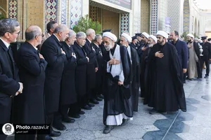 تشییع پیکر حجت&zwnj;الاسلام والمسلمین علی اکبر الهی خراسانی در حرم مطهر رضوی