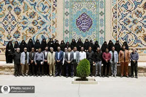 بازدید کارکنان آستان قدس رضوی از کارخانه فرش کنه بیست