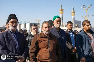 تشرف گروهی زائرین توان&zwnj;یاب به حرم مطهر رضوی