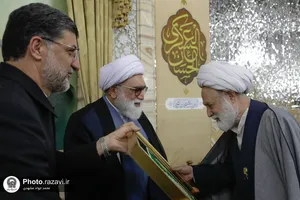 اعطای احکام سرکشیک&zwnj;ها و معاونان کشیک خدام حرم مطهر رضوی
