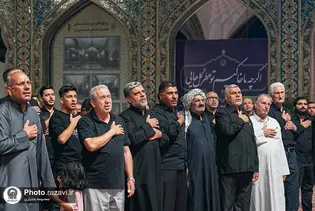 عزاداری پرشور زائران عرب زبان همزمان با تاسوعای حسینی