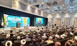 اقامه نماز در کشوری که پرچم اسلام ناب محمّدی (ص) را برافراشته در زمره اهمّ امور است