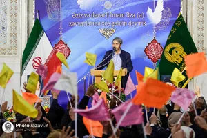 تشرف زائران اردو زبان به حرم مطهر رضوی