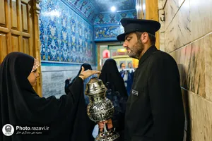 حرم مطهر رضوی در شام شهادت امام رضا علیه&zwnj;السلام