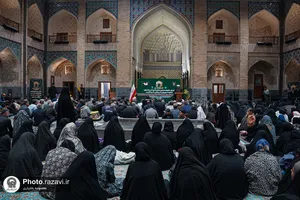 تشرف خانواده شهدا و جانبازان لامرد فارس به حرم مطهر رضوی
