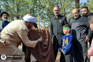 حضور خدام حرم مطهر رضوی بین آوارگان سوری
