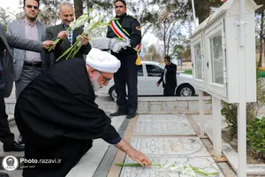 حضور تولیت آستان قدس رضوی در گلزار شهدای بهشت رضا(ع)