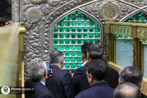 تشرف شرکت کنندگان بیست و هشتمین اجلاسیه سازمان اکو به حرم مطهر رضوی