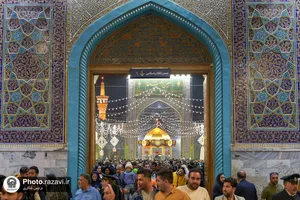 حال و هوای حرم مطهر رضوی در شب میلاد امام رضا علیه&zwnj;السلام -2