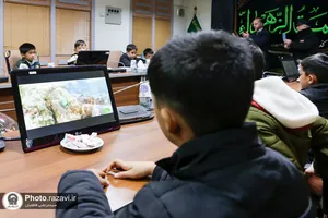 اهدا بسته&zwnj;های متبرک به دانش&zwnj;آموزان حاشیه شهر