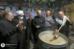 بازدید تولیت آستان قدس رضوی از خدمت&zwnj;رسانی مواکب به زائرین حضرت رضا(علیه&zwnj;السلام)