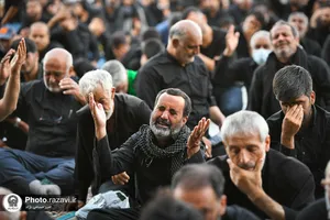 اجتماع عظیم عزاداران امام رضا علیه السلام در حرم مطهر رضوی