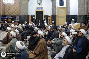 نشست تخصصی اداره پاسخگویی به سوالات شرعی با حضور آیت الله سبحانی
