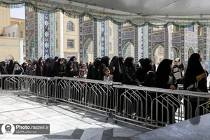 پذیرایی از زائران بارگاه منور رضوی توسط هیئت حضرت نرجس(س) عراق