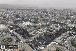 قرائت دعای پرفیض عرفه در حرم مطهر رضوی