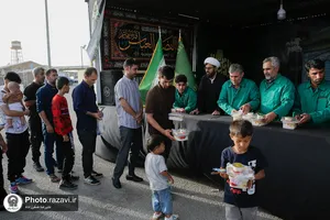 پذیرایی از مهاجران افغانستانی در مرز دوغارون