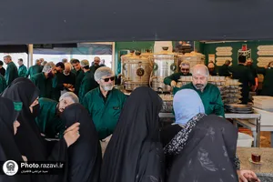 حضور جمعی از هنرمندان در چایخانه رضوی