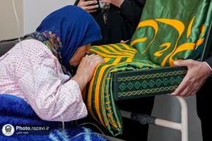 حضور خدام حرم مطهر رضوی در بیمارستان امام رضا علیه&zwnj;السلام 