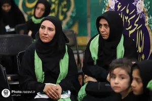 عزاداری زائران ترک زبان در حرم مطهر رضوی