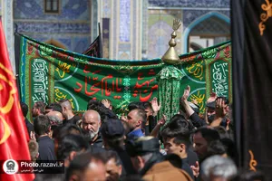 عزاداری روز عاشورای حسینی در حرم مطهر رضوی
