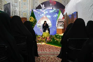 تشرف بانوان خادم عتبه کاظمیه به حرم مطهر رضوی